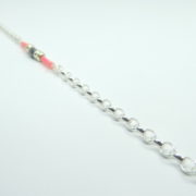 Les mailles de type Jaseron du bracelet rose avec chaîne en argent 925.